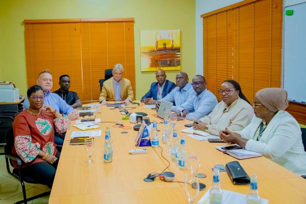 Rayon Sports yanyomoje amakuru yayigonganishaga n’umufatanyabikorwa wayo