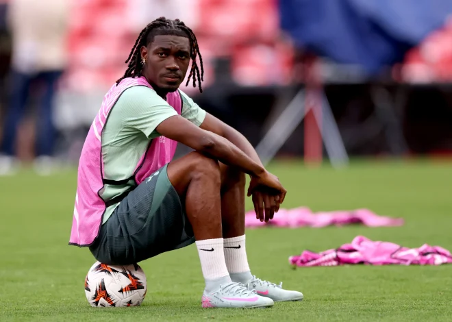 Tottenham Hotspur yeyemeje gukora iperereza kuri Yves Bissouma