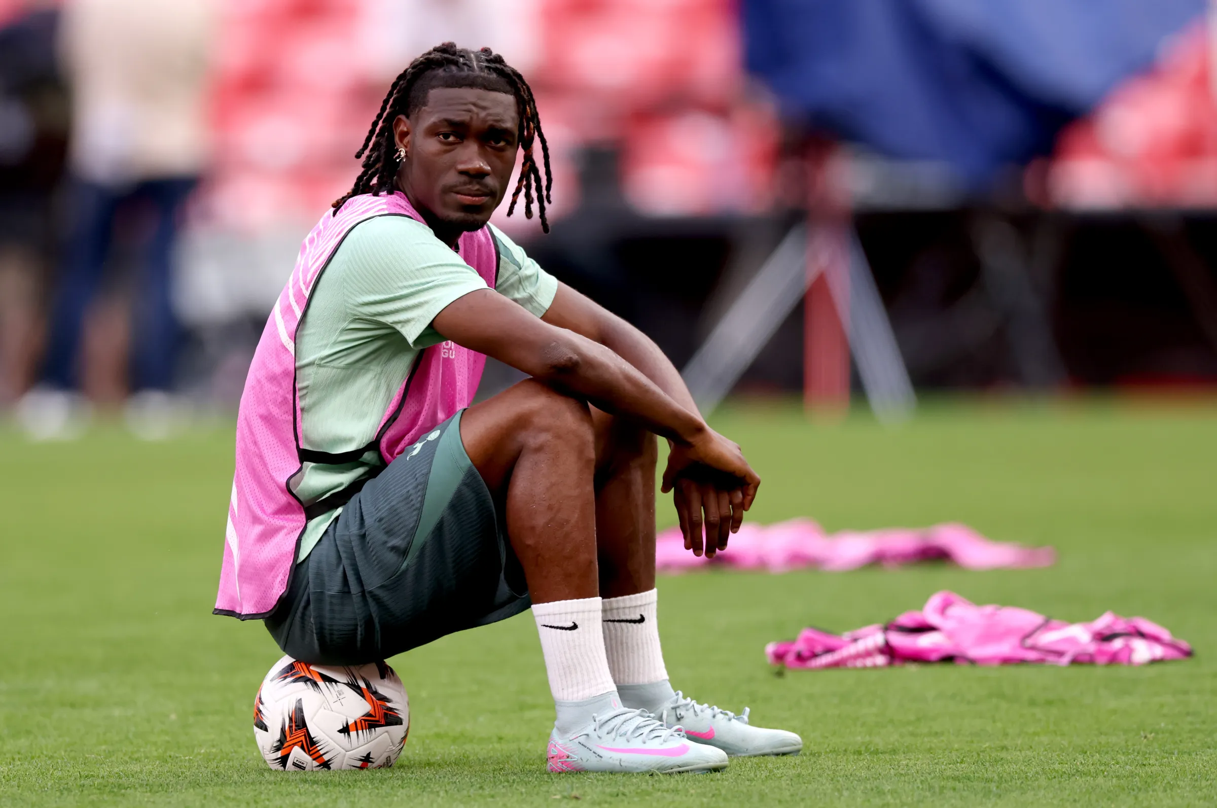 Tottenham Hotspur yeyemeje gukora iperereza kuri Yves Bissouma