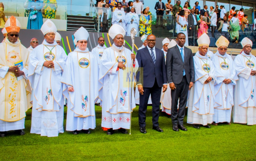Mu butumwa bwa Noheri, Abepiskopi Gatolika bibukije Leta ko hari Kiliziya zujuje ibisabwa zikomeje gufungwa