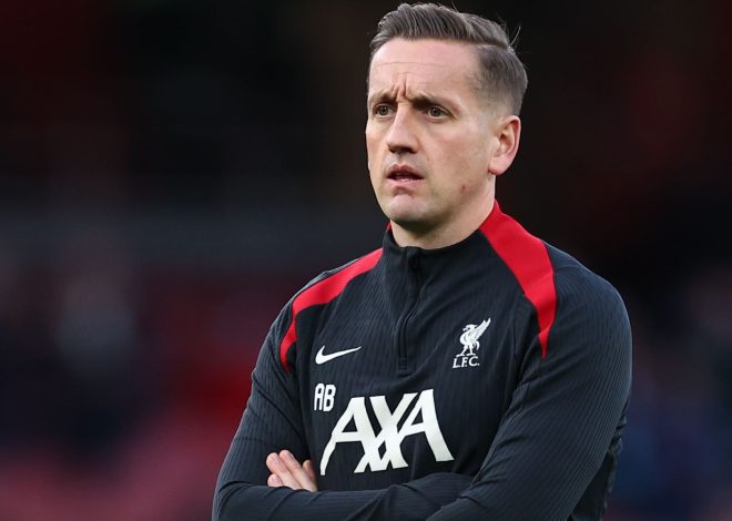 Liverpool yatandukanye n’umutoza wayo