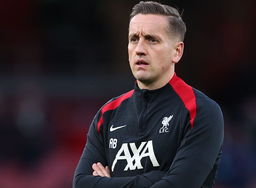 Liverpool yatandukanye n’umutoza wayo