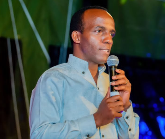 Alexis Dusabe yatumiye abaramyi n’abakunzi be b’ibihe byose muri “Umuyoboro 25 Years Concert”