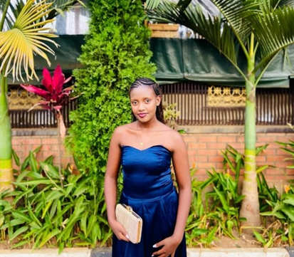 Umulisa Cynthia yongeye kugarukana imbaduko mu ruganda rwo gukora imiziki yo kuramya no guhimbaza Imana       