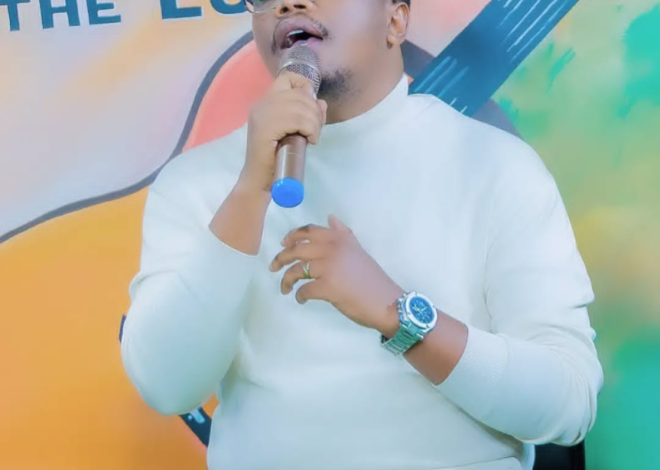 Danny Mutabazi umwanditsi w’ibihe byose agarukanye ibihe byiza na  album nshya Waranzuye