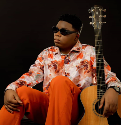 Ubuhamya bwa Niyo Bosco na John Singleton mu ndirimbo nshya Uwo waruzi