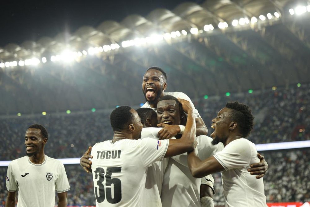 Amakuru y’ukuri ku magambo byavugwaga ko ari aya Ronald Ssekiganda kuri Rayon Sport