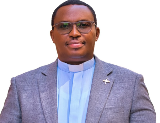 Padiri Jean Pierre Nsabimana yagizwe umuyobozi mushya w’Iyamamazabutumwa rihuweho n’u Rwanda, RDC n’u Bubiligi