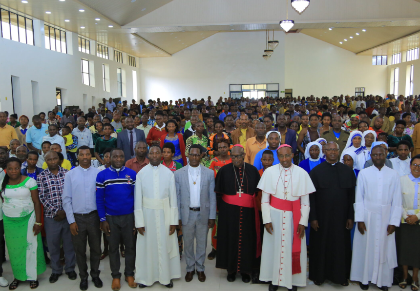 Diyosezi ya Cyangugu mu cyumweru cy’umuryango yasabye abakiristu kongera kwisuzuma mu miryango yabo