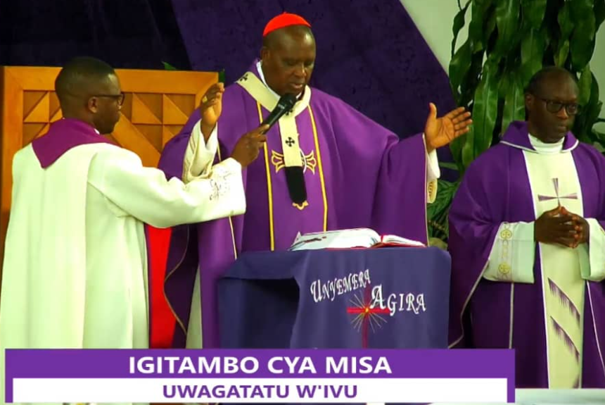 Ubwo hatangizwaga Igisibo, abakristu basabwe kugenga inda n’irari no kwibohora ku cyaha