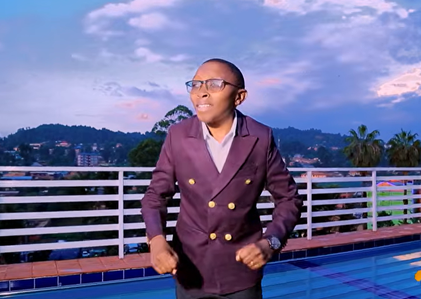 Cyrus Azizi: Umuhanzi w’indirimbo zo kuramya no guhimbaza Imana ukomeje kwigarurira imitima ya benshi muri Kenya