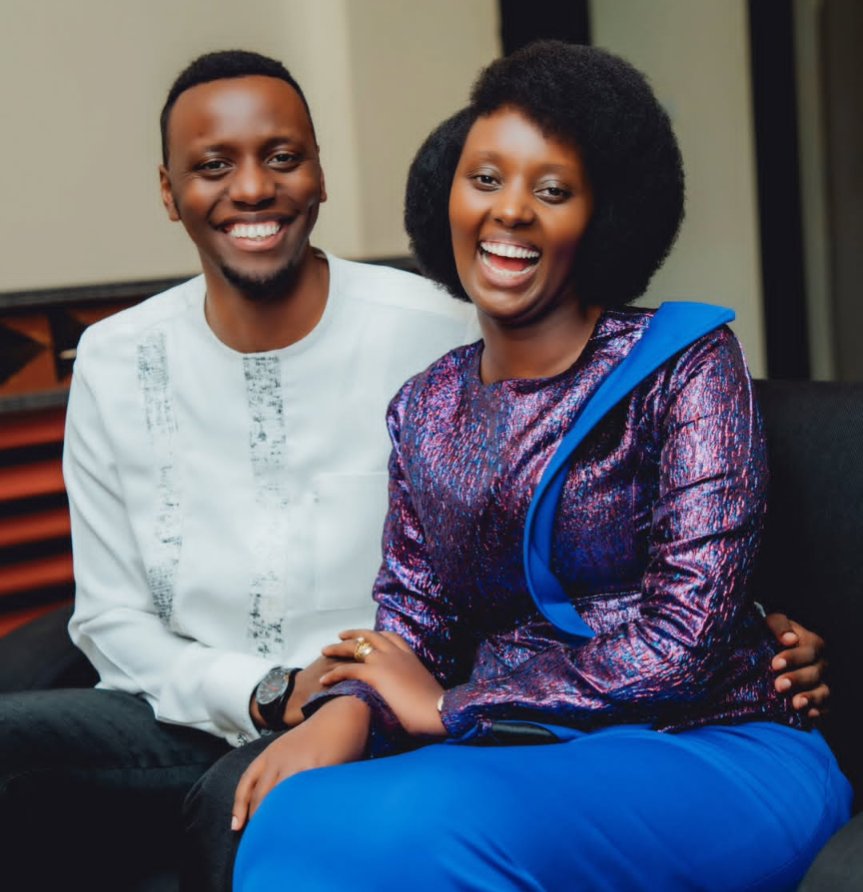 Chorale Yakini ADEPR Kicukiro Shell yatumiye Papi clever Na Dorcas mu gitaramo cyo Kwakira Ubutabazi bw’Imana