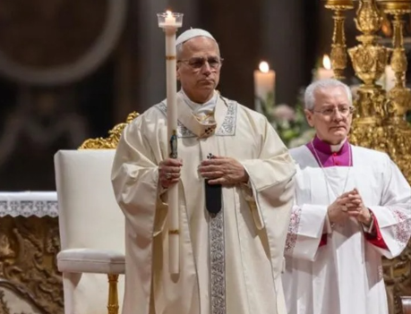 Abiyeguriye Imana basabwe kuba umusemburo w’amahoro n’ikimenyetso cy’icyizere mu isi yugarijwe n’ibibazo