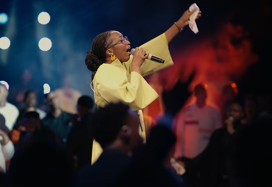 Alarm Ministries yongeye guhembura abizera maze isohora indirimbo nshya “Mpora Mbiharira Yesu”