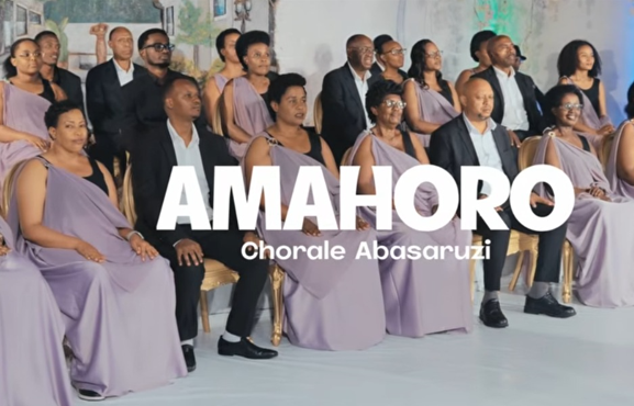 Chorale Abasaruzi yashyize hanze indirimbo nshya “Amahoro” igaruka ku mahoro ava ku Mana
