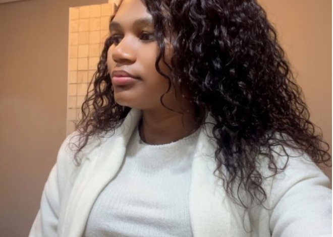 Iyo Yesu avuze yego ntawe uvuga oya_Inkuru y’umugore wasamye nyuma yo gukurwamo imiyoborantanga yombi yateje impaka