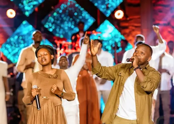 Vedaste Christian na Pastor Mugabowindekwe mu bazitabira igitaramo gikomeye cyateguwe na The light worship team