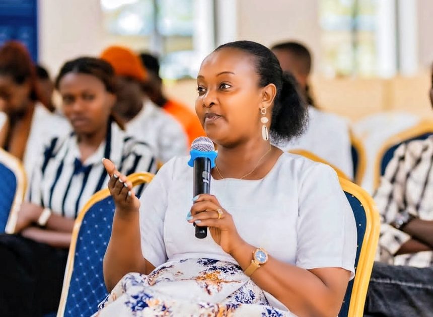 Umwanditsi, umuririmbyi n’umuvugabutumwa: Mutesi Gasana mu rugendo rwo gusangiza abandi inkuru idasanzwe mu gitabo gishya