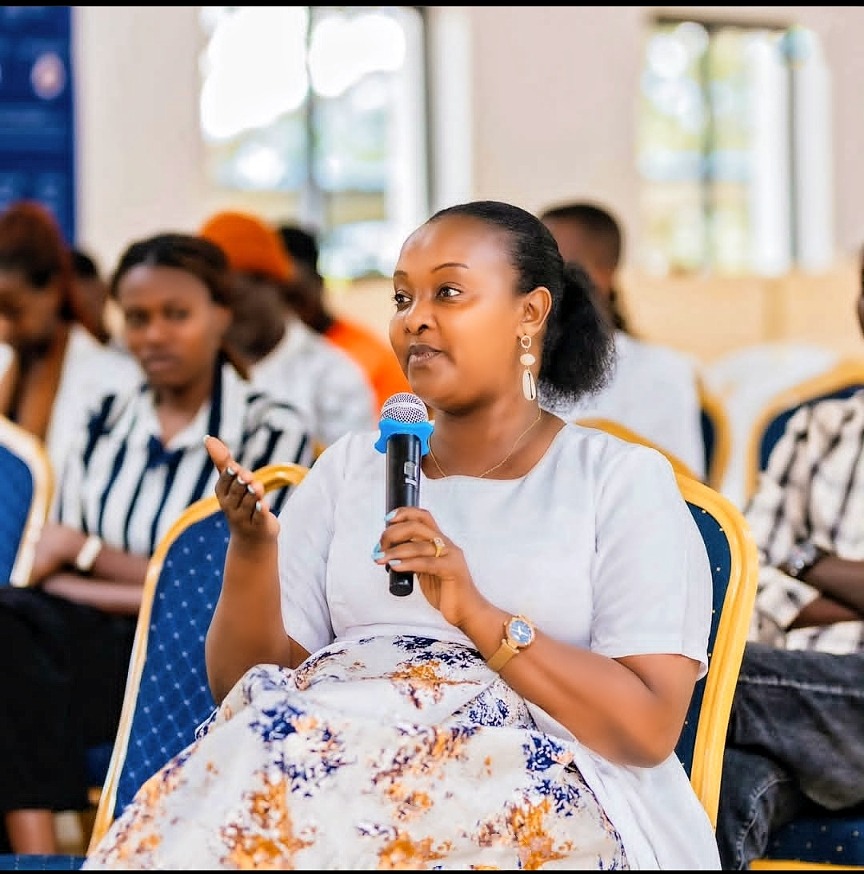 Umwanditsi, umuririmbyi n’umuvugabutumwa: Mutesi Gasana mu rugendo rwo gusangiza abandi inkuru idasanzwe mu gitabo gishya