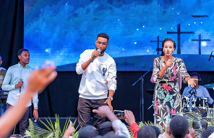 Nyuma ya “Shimwa Yesu wanjye”, James na Daniella bagiye gushyira hanze album nshya