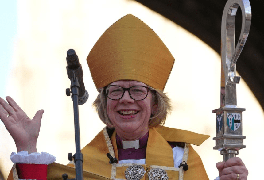 Arkiyepiskopi Mullally ari mu ruzinduko i Roma aho azahura na Papa Leo XIV