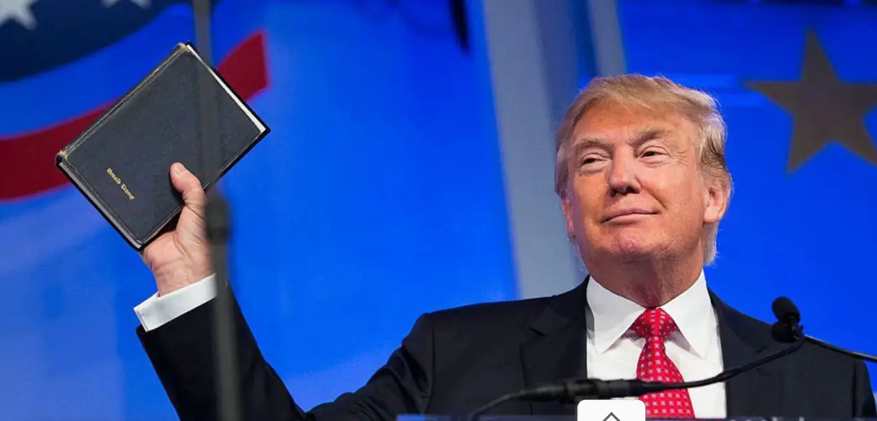 Nyuma yo kumara iminsi mu makimbirane na Papa Trump yitabiriye igikorwa cyo gusoma Bibiliya