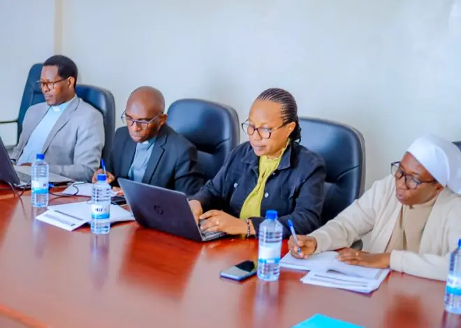 Kiliziya isanga kudategura kubaka umuryango no kutumva inshingano z’urugo biri mu biri gutiza umurindi gatanya mu Rwanda