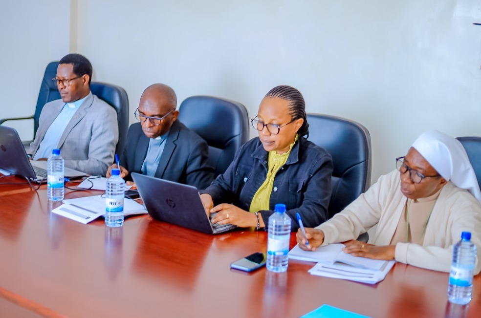 Kiliziya isanga kudategura kubaka umuryango no kutumva inshingano z’urugo biri mu biri gutiza umurindi gatanya mu Rwanda