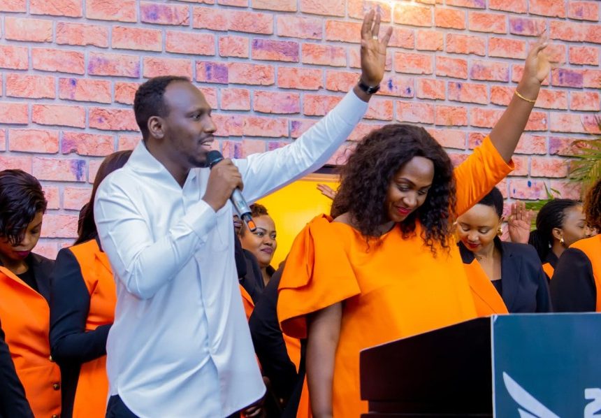 Harimo umugabo n’umugore basubiranye ndetse n’abantu 270 bakiriye agakiza! Umusaruro w’igitaramo Easter Jubilee cya Ben na Chance