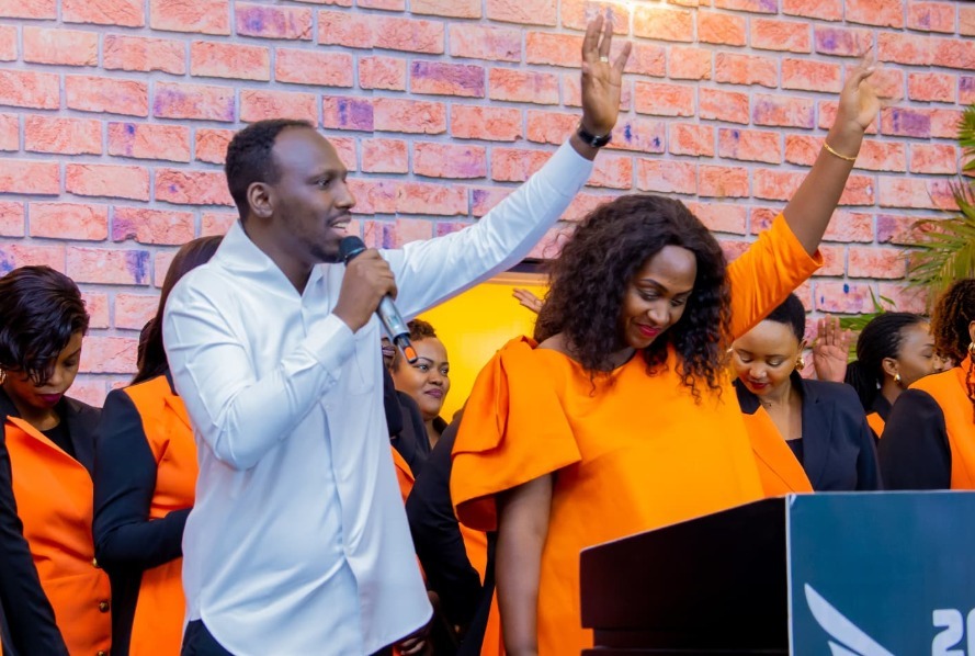 Harimo umugabo n’umugore basubiranye ndetse n’abantu 270 bakiriye agakiza! Umusaruro w’igitaramo Easter Jubilee cya Ben na Chance