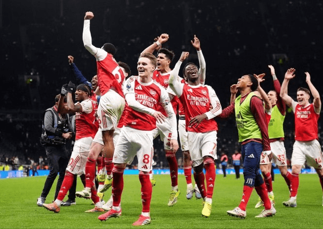 UWAYIBONYE IGITWARA NUMUKABWE UWAVUTSE IGITWARA YABYARA ARSENAL ITWAYE IGIKOMBE CYA SHAMPIYONA
