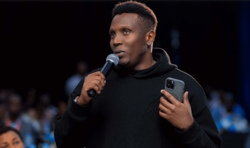 Umuhanzi Muneza Christopher yasabye Kiliziya Gatolika kongera imbaraga mu kuramya no guhimbaza Imana