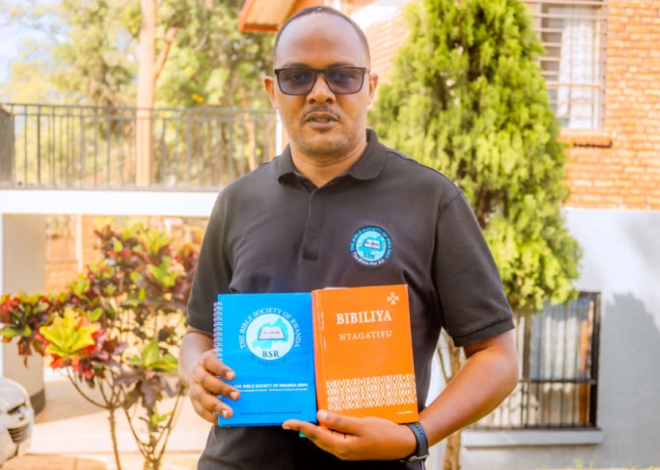 Abakirisitu basabwe gushyigikira ibikorwa bya Bibiliya kugira ngo n’abatishoboye bayibone