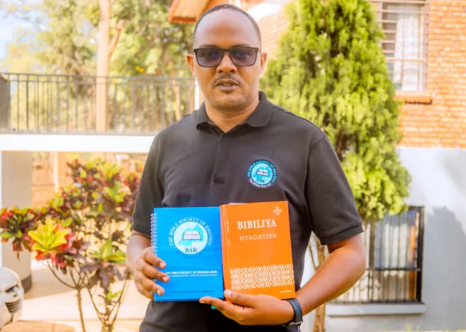 Abakirisitu basabwe gushyigikira ibikorwa bya Bibiliya kugira ngo n’abatishoboye bayibone