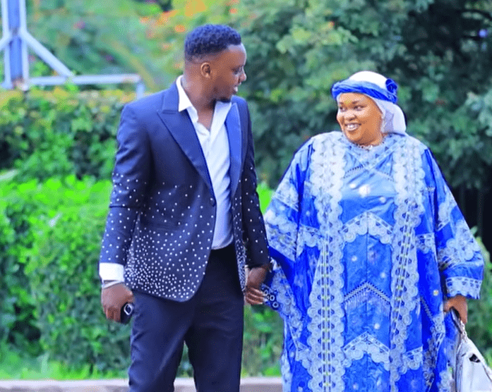 Nushaka utagukunda kubera ibindi muzatandukana! Mukandasumbwa Caline urusha umugabo we imyaka 12