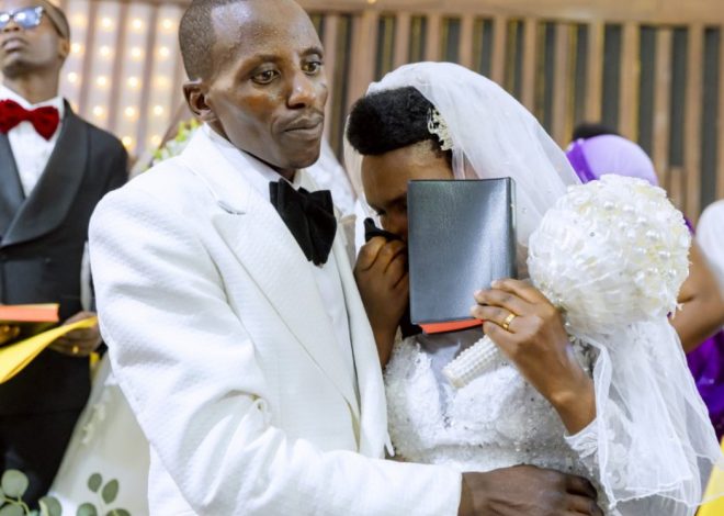 Nyuma y’imyaka 34 babana bitemewe n’amategeko, Mudenge na Vestine bakoze ubukwe bafashijwe na ADEPR
