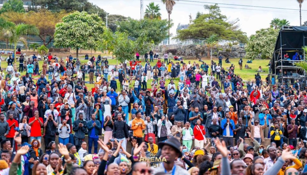 Ibihumbi by’Abakristo bateraniye i Nairobi mu isengesho n’ivugabutumwa muri Rhema Feast 2026
