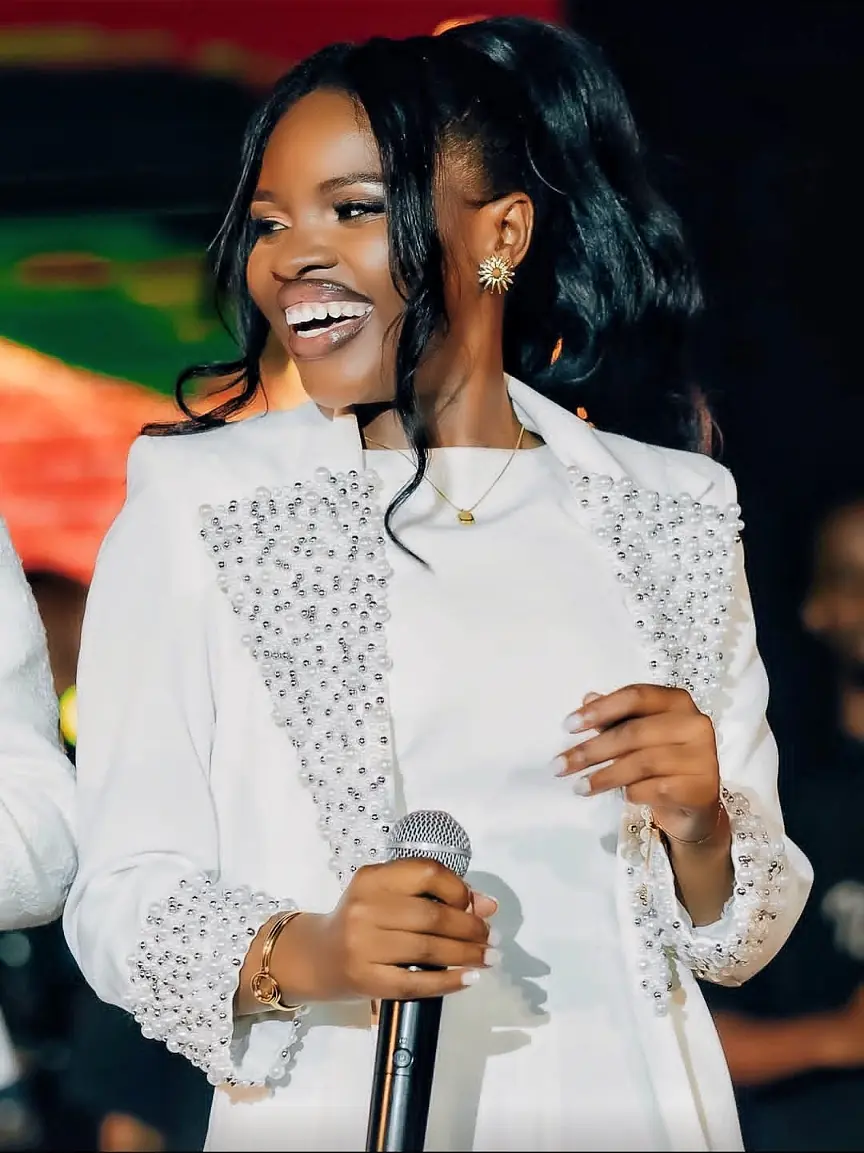 Emeline Penzi yiyongereye ku baramyi bazataramira muri “Ndi Uwe Live Concert – Edition 3”
