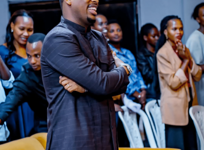 Pastor Mugisha Jackson ategerejwe I Rubavu mu gitaramo gikomeye cyateguwe na Zion temple celebration center